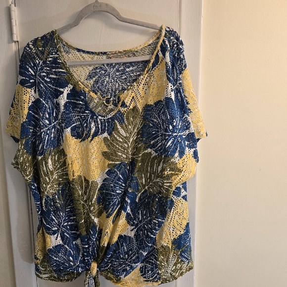 Boho Tropical Multi Color Leaf Print Blouse W Front Tie And Gold Neck Design 3XL - Picture 2 of 11